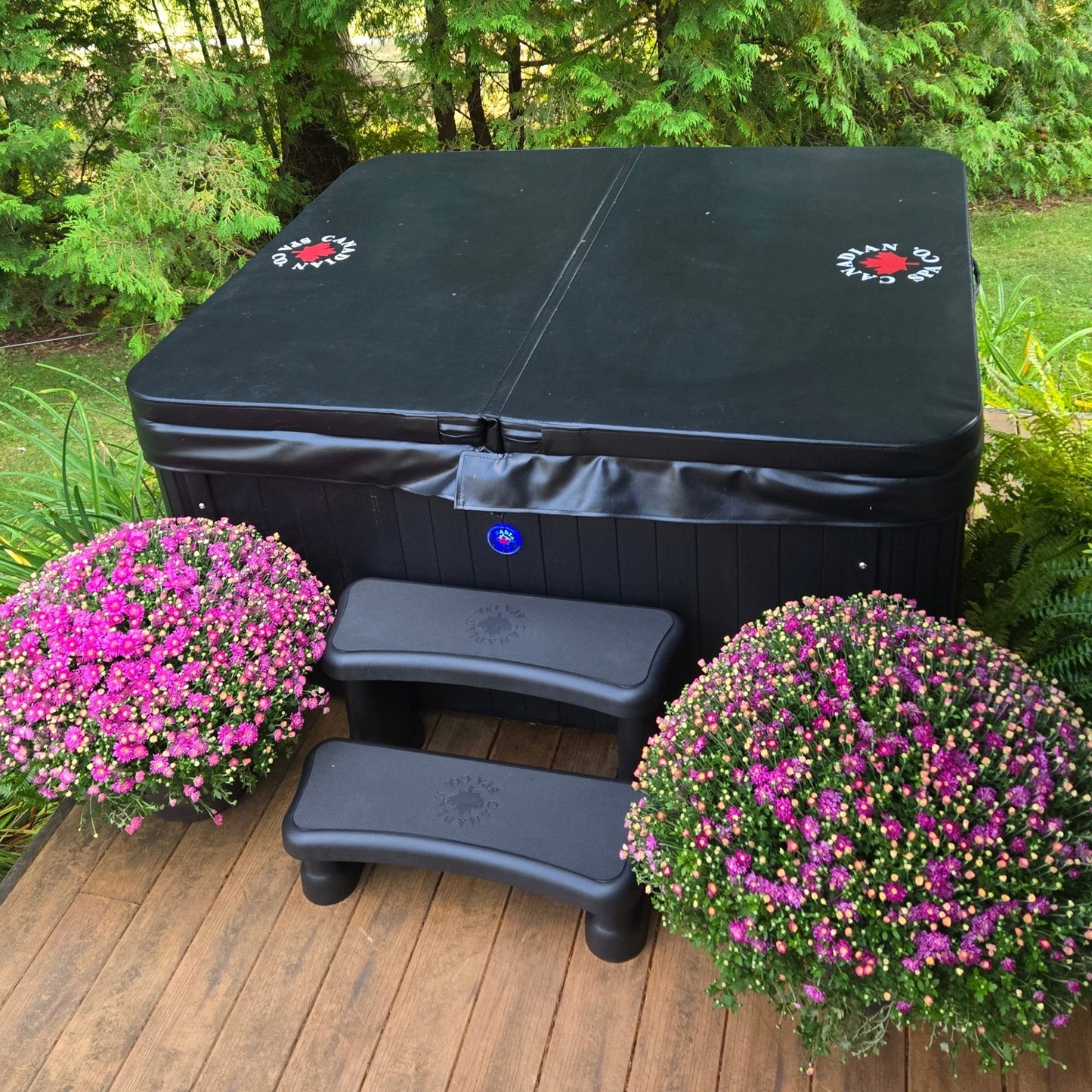 Ex-Display Manitoba 14-Jet 4-Person Patio Spa