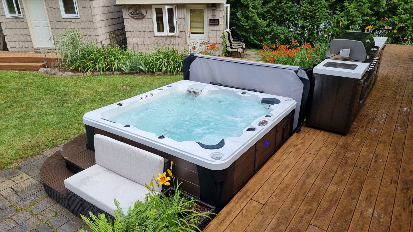 Erie AI Hot Tub | 6-Person 46-Jet
